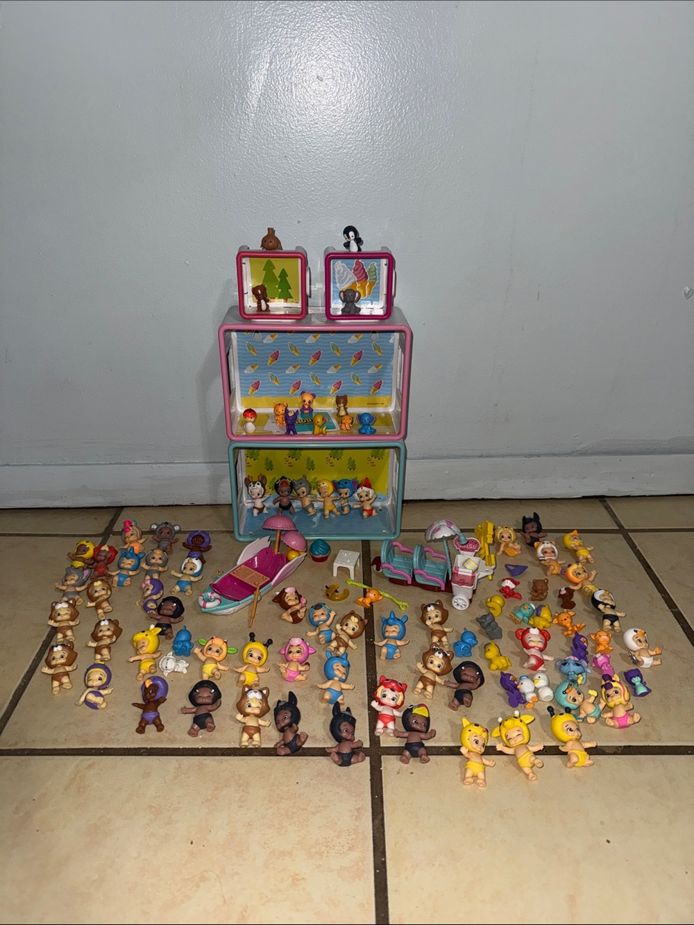 Twozies Babies with pet animals and Playsets Toys Lot Bundle